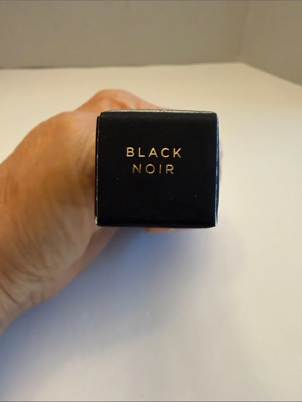 L'AVVA No Chill Mascara in Black — Volumizing & Lengthening Lash Serum